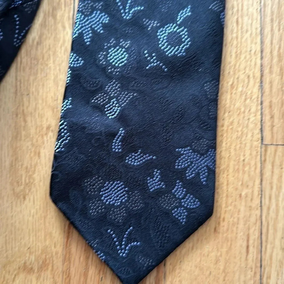Ted Baker silk tie grey black great pre owned condition - Picture 2 of 4